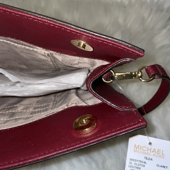 Michael Kors Clutch with strap - Picture 14 of 14
